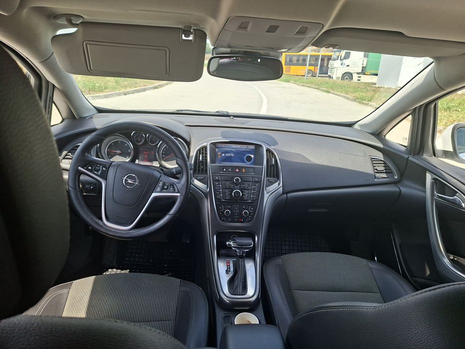 OPEL Astra 2012 — imagine 4