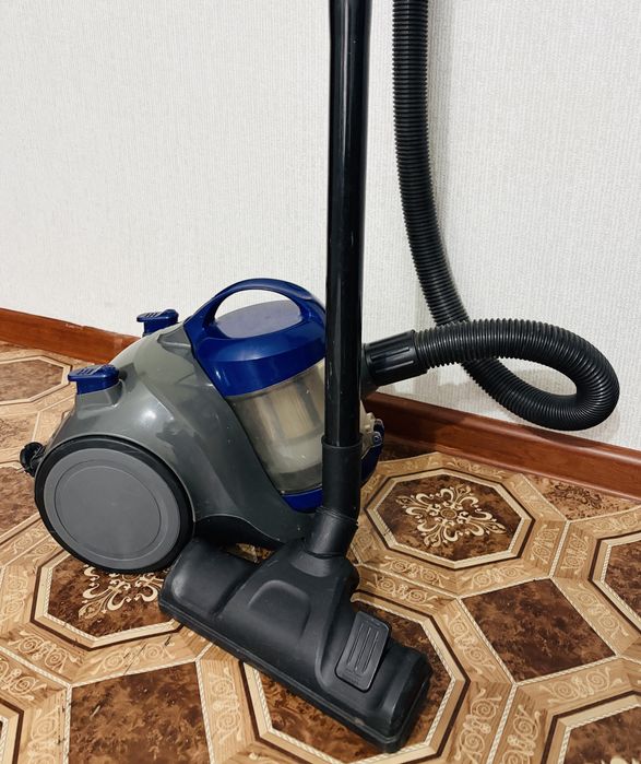 Пылесос Elenberg MD-VC12K