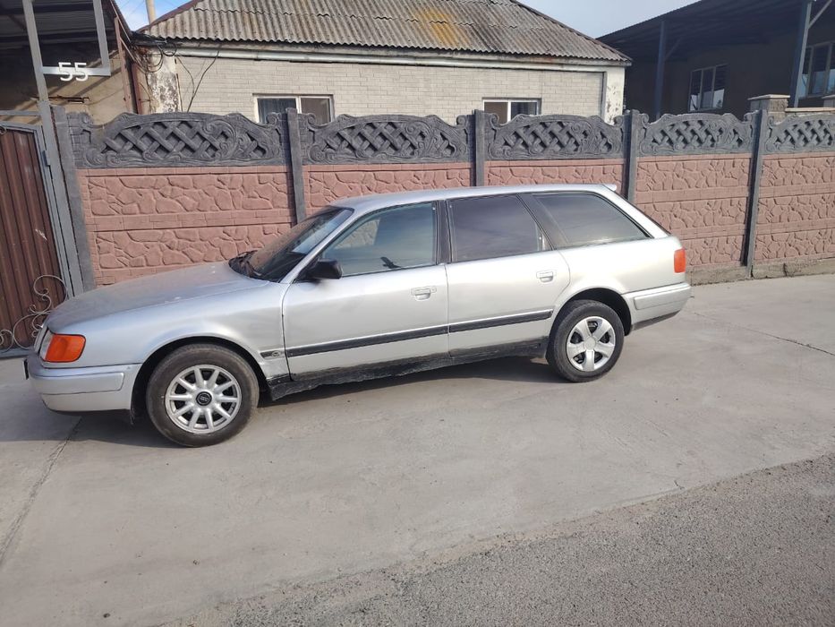 Продаем машину Audi C4. 1992г. Объём 2.3