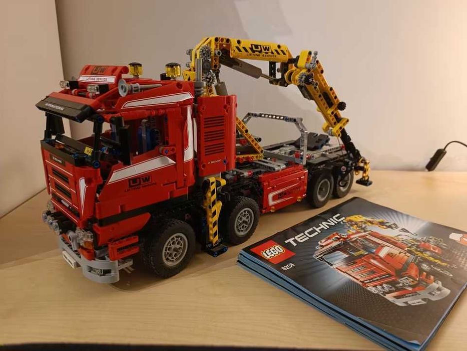 Lego Tehnic 8258 : Crane Truck