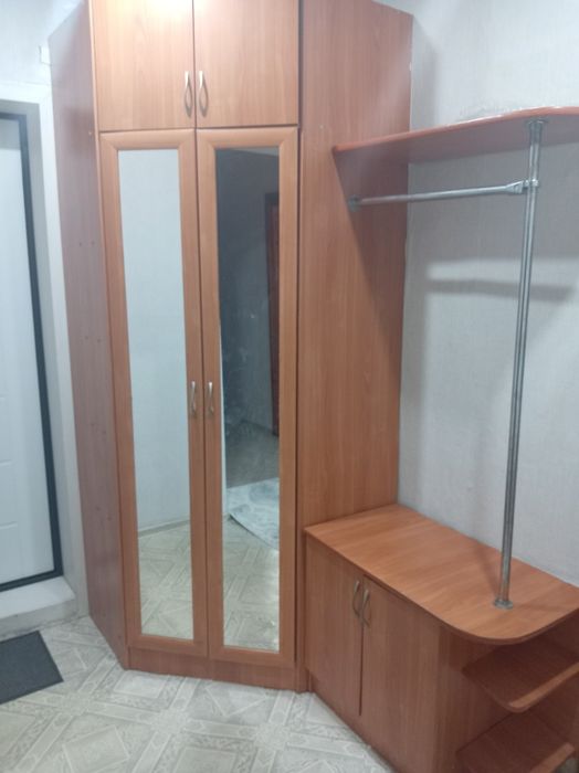 Продам угловой шкаф