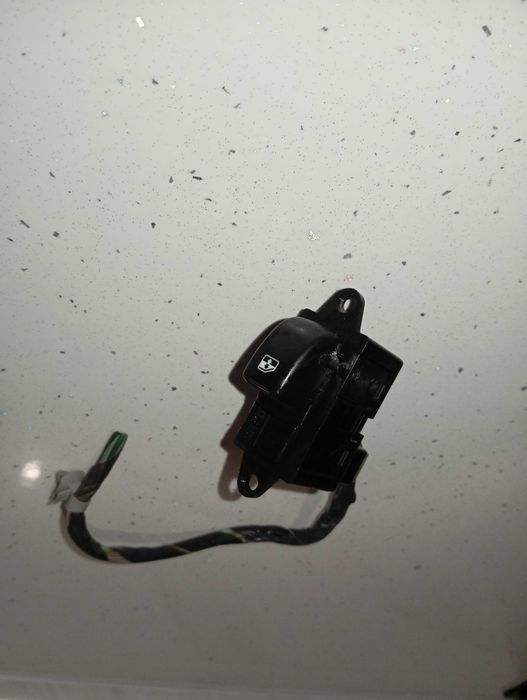 Ляво и дясно копче за стъклоповдигач