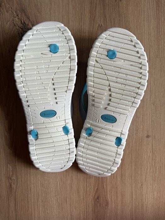 Нови дамски джапанки на Runners, н. 41