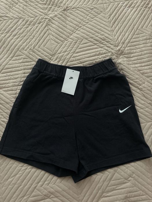 Къси панталони на Nike