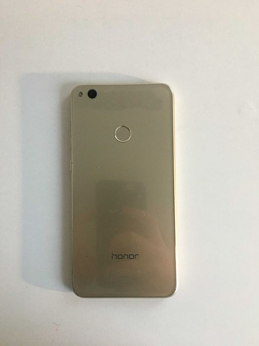 Honor 8 Lite, модел PRA-LX1