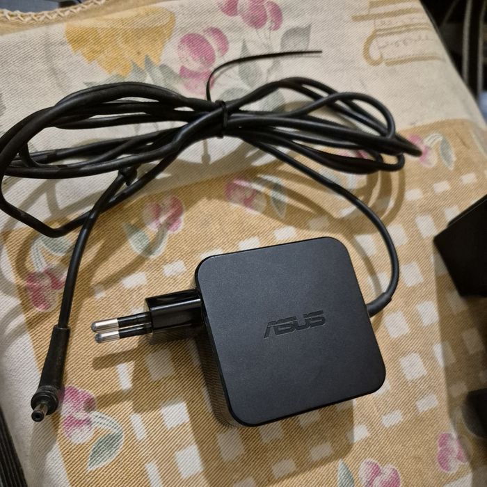 Incarcator laptop ASUS – AD2087020 – 65W
