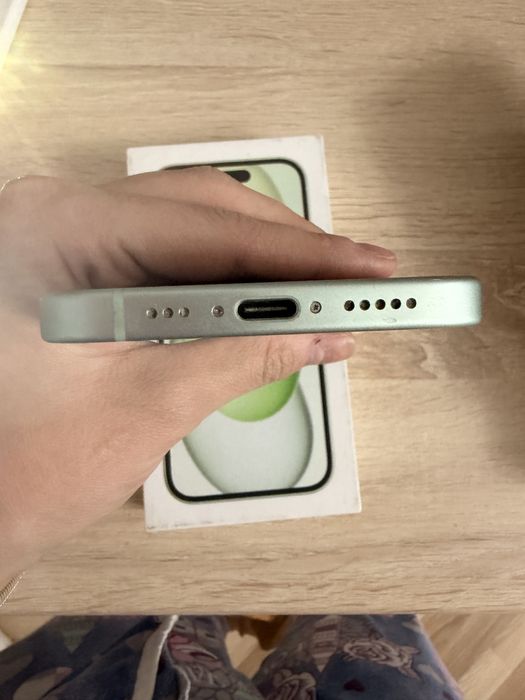 Продам Iphone 15