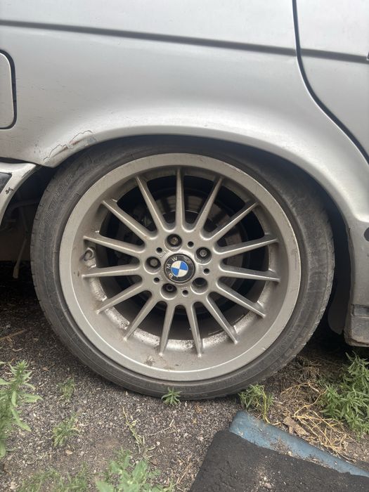 Диски R18 разноширокие