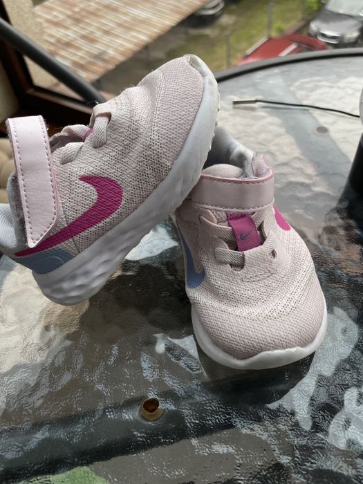 маратонки nike 21