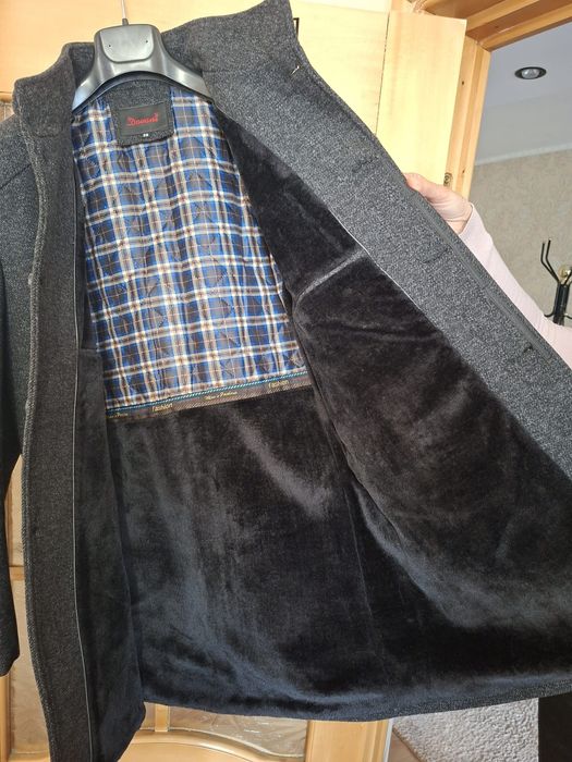 Vand palton bărbătesc