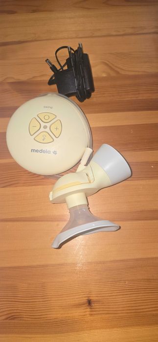 Помпа за кърма Medela swing