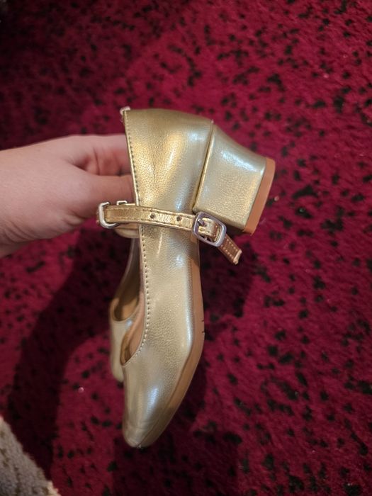 Детские туфли для танцев