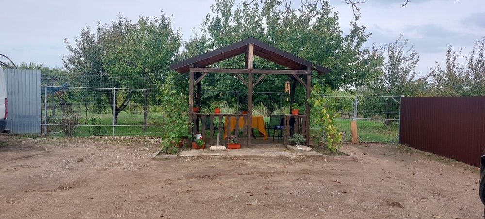 Vand casa 294 mp, cu posibilitatea achitari și în doua tranșe