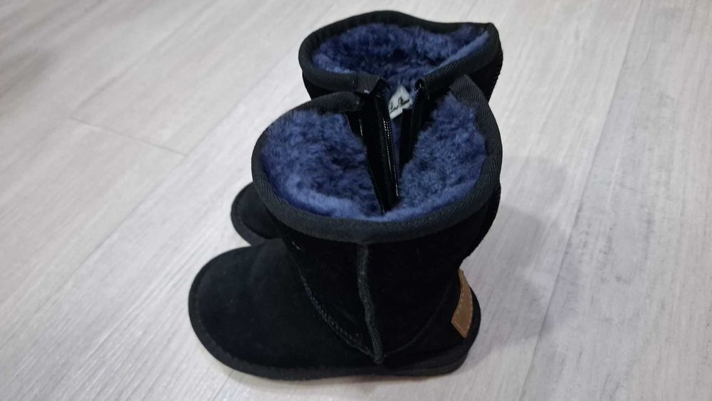 Продам уги на мальчика