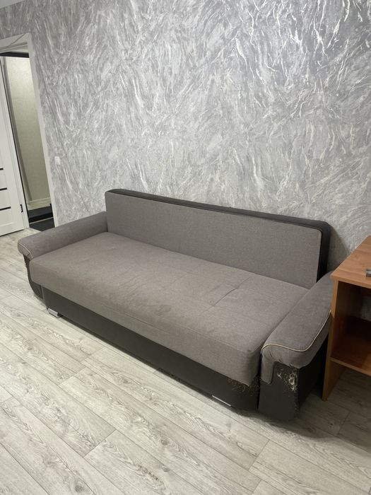 Продается Диван БУ