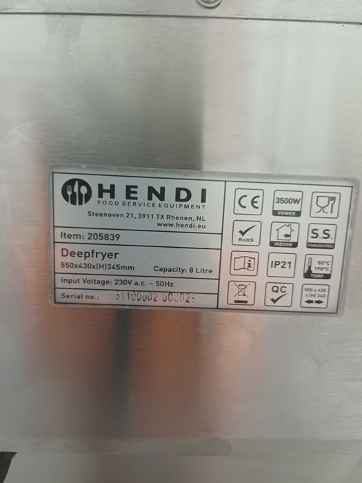 Vand friteuza electrica