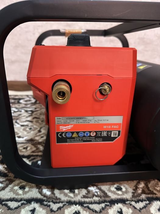 Milwaukee M18 FAC FUEL + АКБ 12.0Ah FORGE