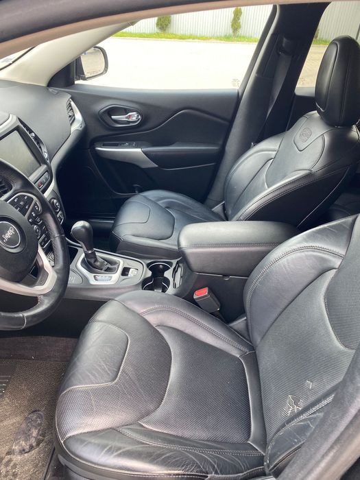 Jeep Cherokee Overland 4x4 automat 128000km full full