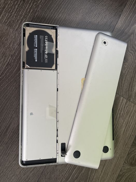 Vand macbook late 2009 perfect functional