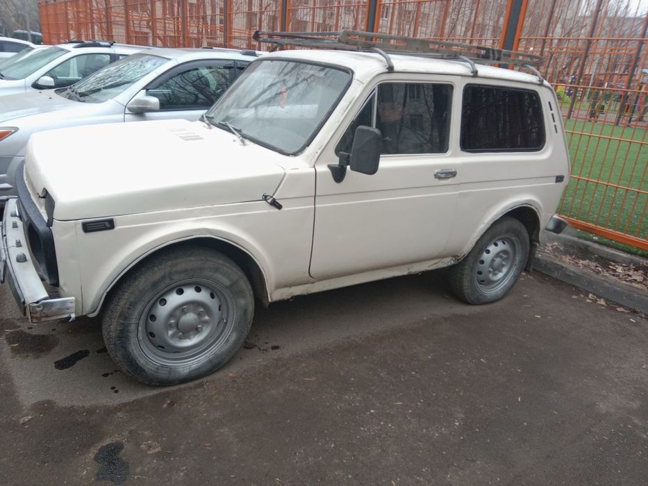 Продам ниву 21213