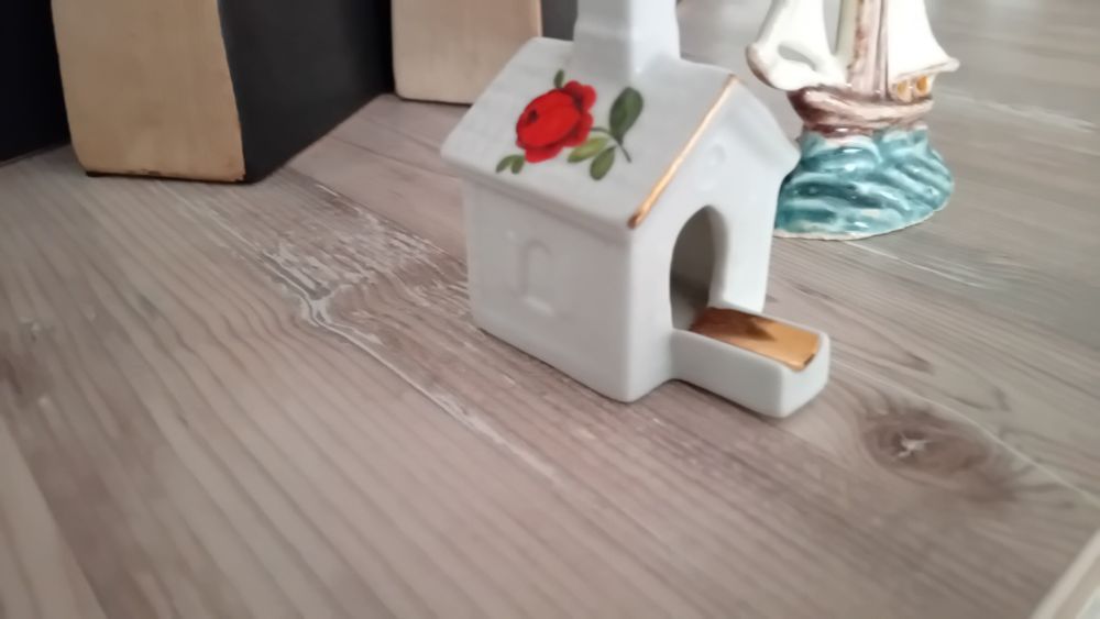 Порцеланови фигурки 3 броя 5 €