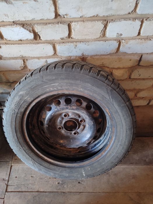 Продам шины R14 летние и два диска