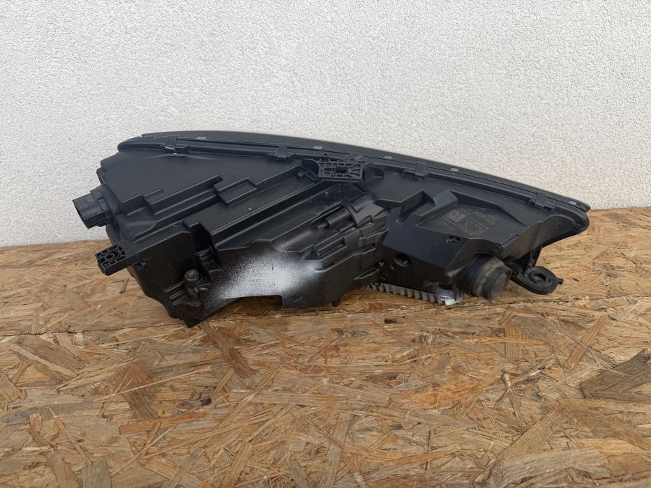 Far stanga Audi A4 B9 8W Facelift Full LED Matrix Original Europa