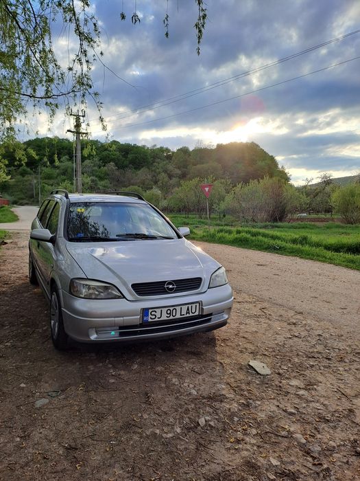 Vând Opel astra g