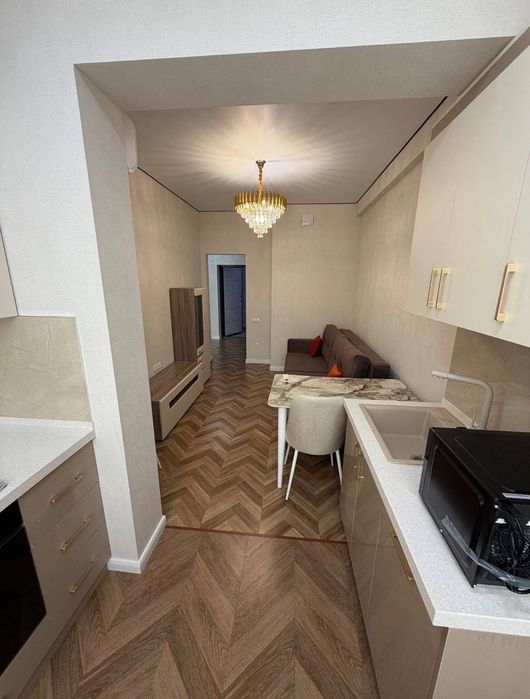 Parkent Plaza Продается 1 комнатная квартира ремонт Топоич мост