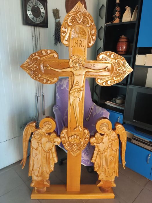 Cruce pentru troita sculptată manual