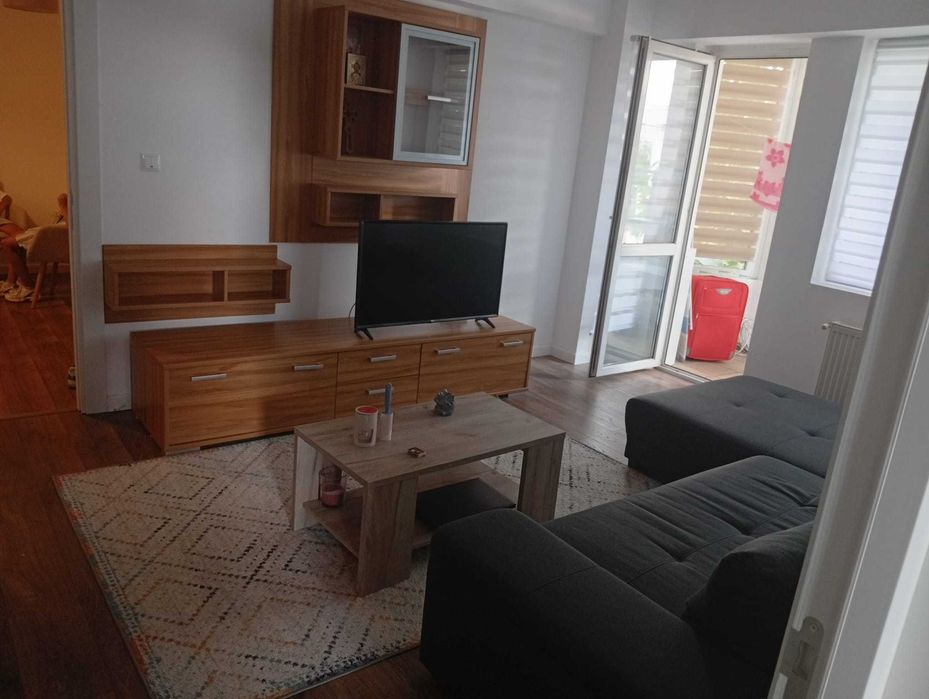Inchiriez apartament