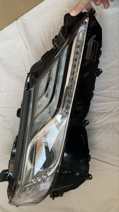 Передняя фара Камри 70