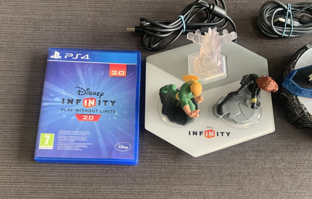 Skylanders, Disney Infinity стартови пакети за Playstation 4