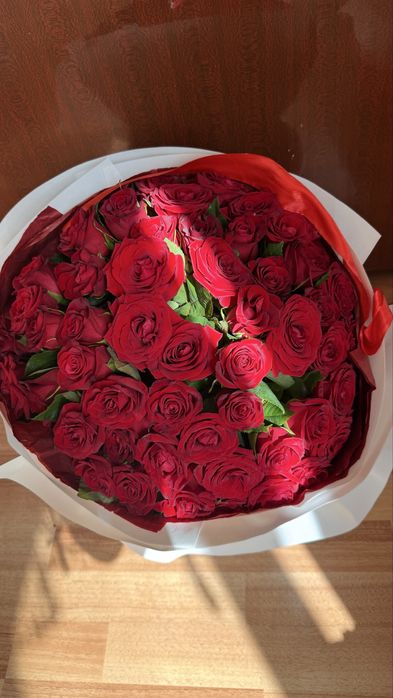 Цветы розы 51 штук