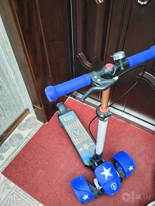 Продам детский самокат, в отличном состояние
