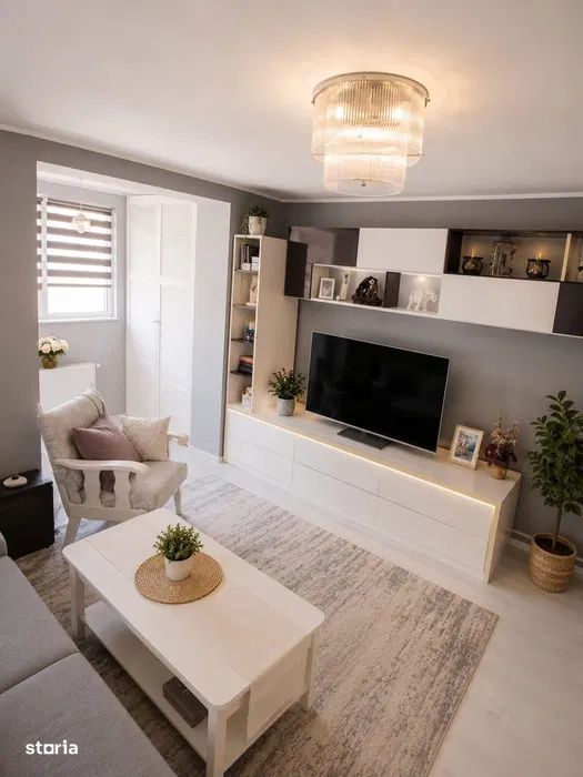 Apartament cu 3 camere, 75 mp, parcare, zona Eroilor — fotografia 1