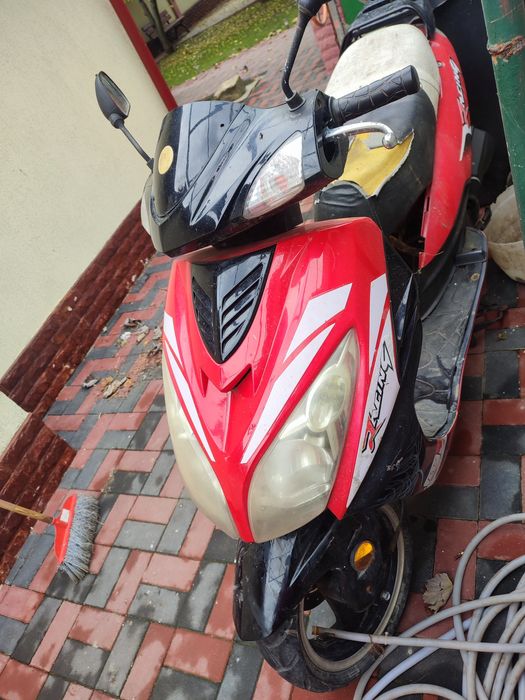 Vând scuter first bike 4 t