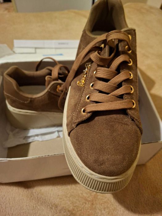 Ново пролетни обувки велур