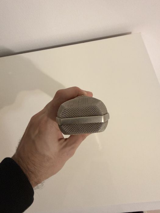 Microfon studio Behringer B2