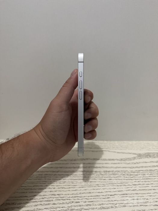 Iphone 16e 128гб Идеал 94% емкость
