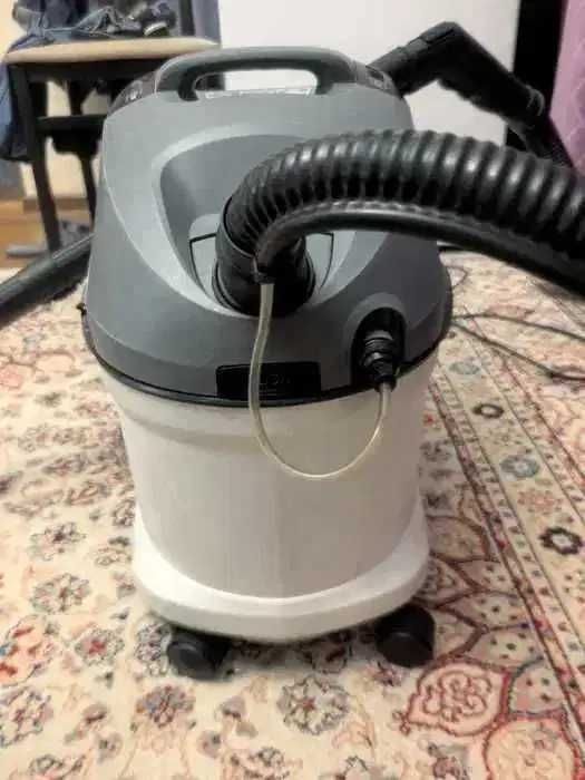 Продам моющий пылесос Karcher SE 6100