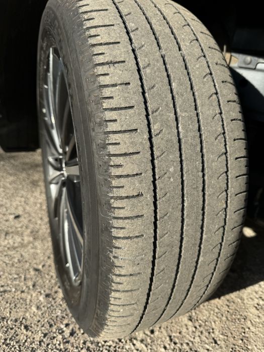 Продам комплект летних шин,