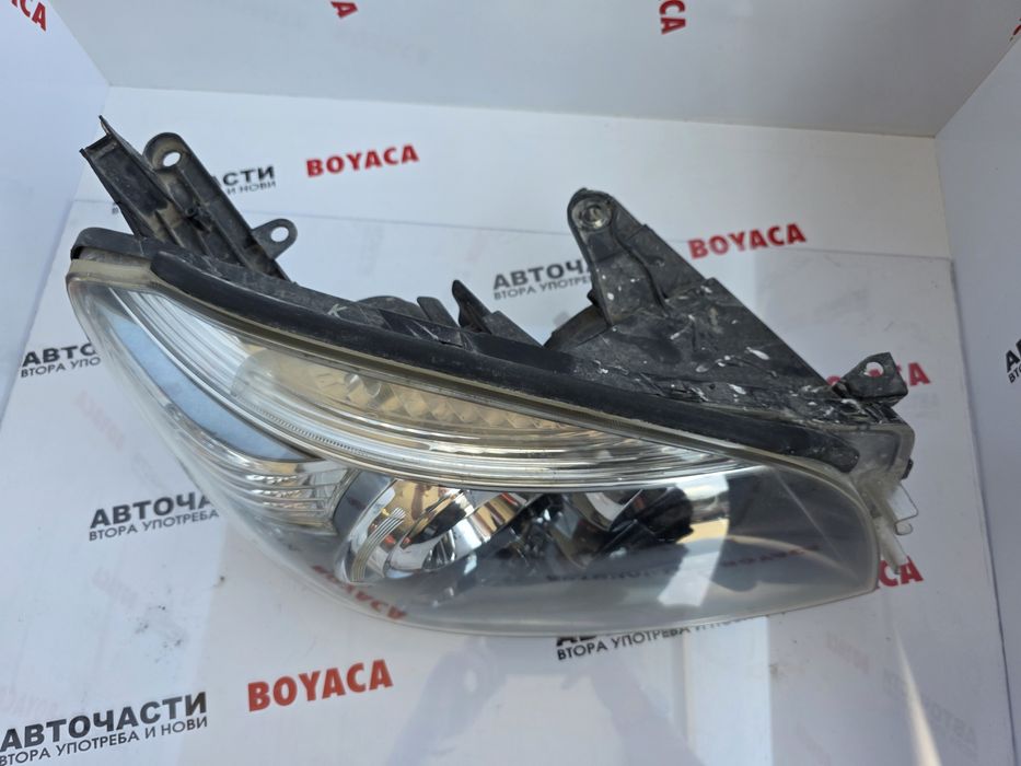 Десен фар Toyota Rav 4 06-09г