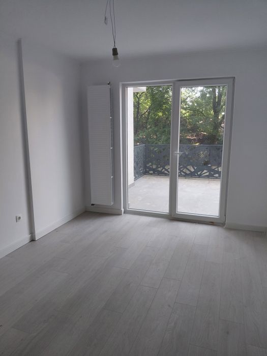 Vând apartament 2 camere în blocul White Tower Ploiesti
