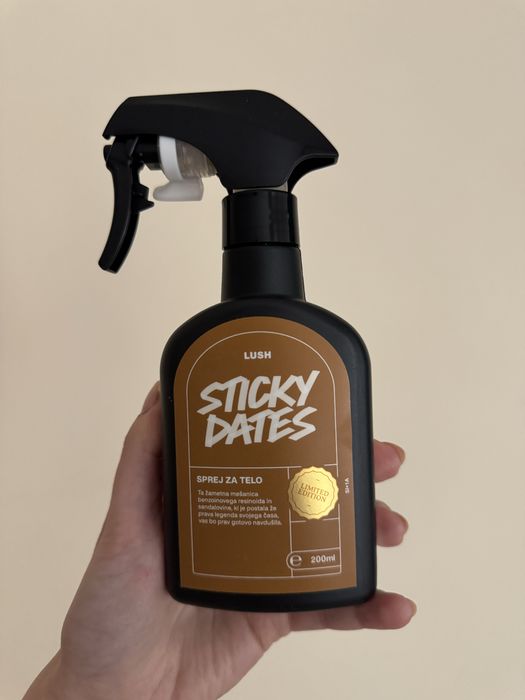 Lush Sticky Dates - спрей за тяло