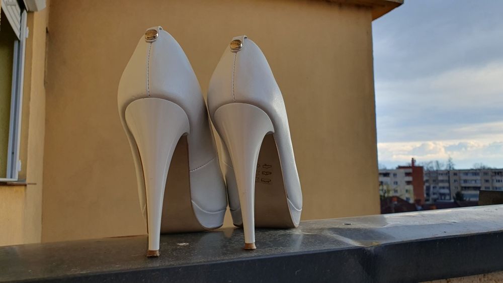 Pantofi Botta albi