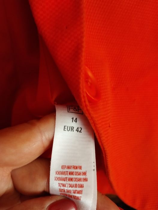 Продавам Три дамски сака р-р 42-44