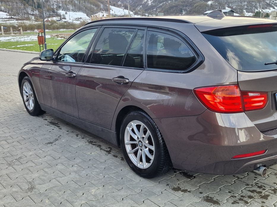 Bmw 318. 200 cp  2013