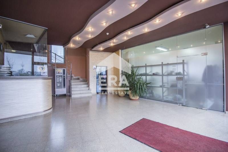 Продава се Магазин в София, Враждебна - 1623 кв.м за 2890 €/кв.м - Снимка #1