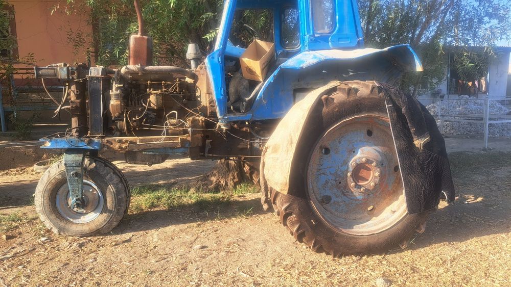 Traktor mtz80 sotiladi